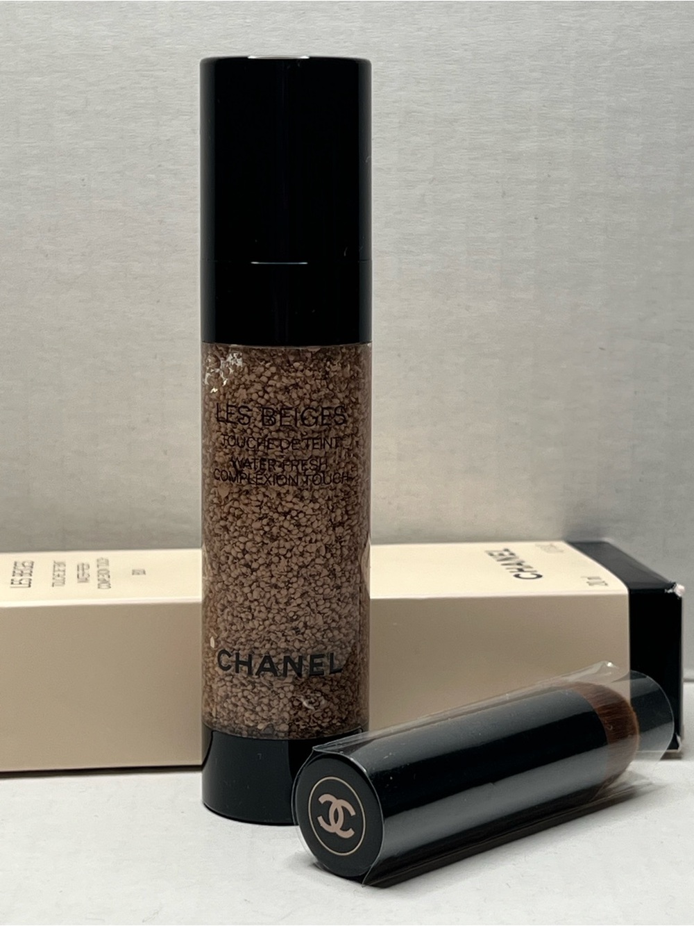 CHANEL LES BEIGES Water-Fresh Complexion Touch